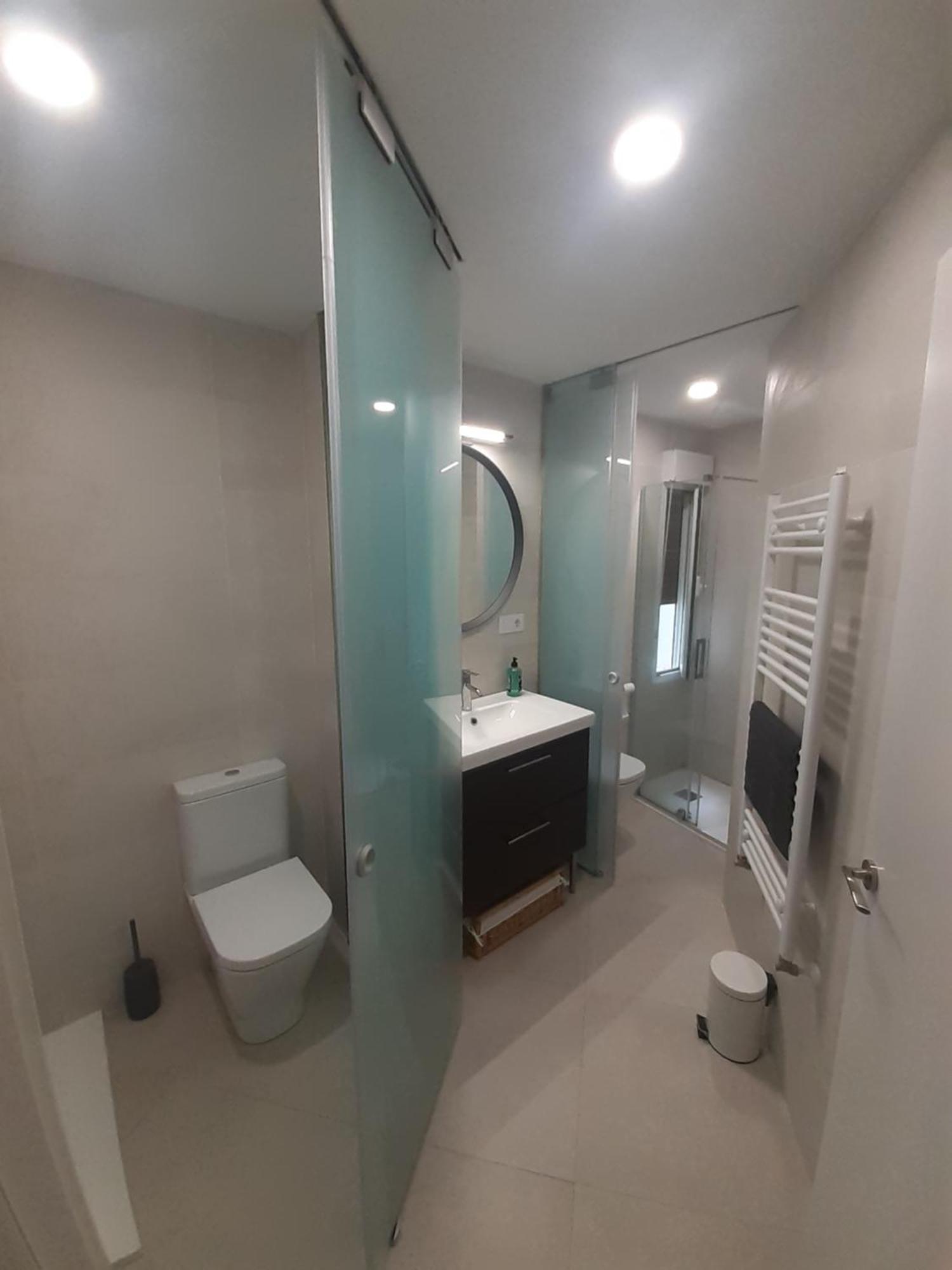 Moderno, céntrico. Perfecto para familias. Vitoria-Gasteiz Bagian luar foto